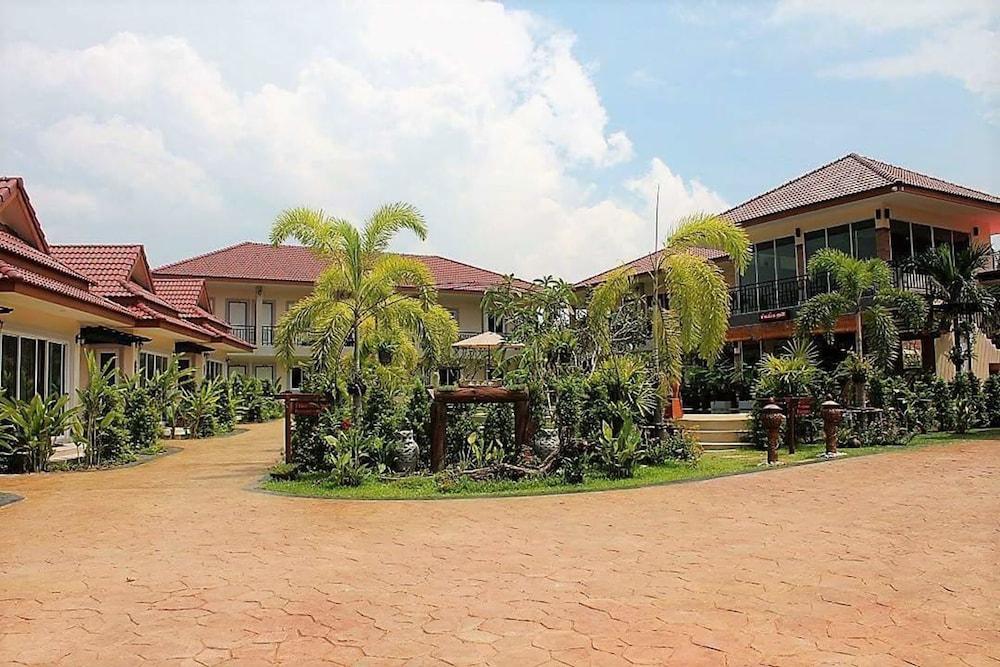 Hotel Baan Sooksiri Bangsaray Sattahip Exteriér fotografie